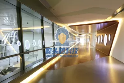 "אסתטיקה תעשייתית" של מבט ממעוף הציפור "אסתטיקה תעשייתית" של מבט ממעוף הציפור