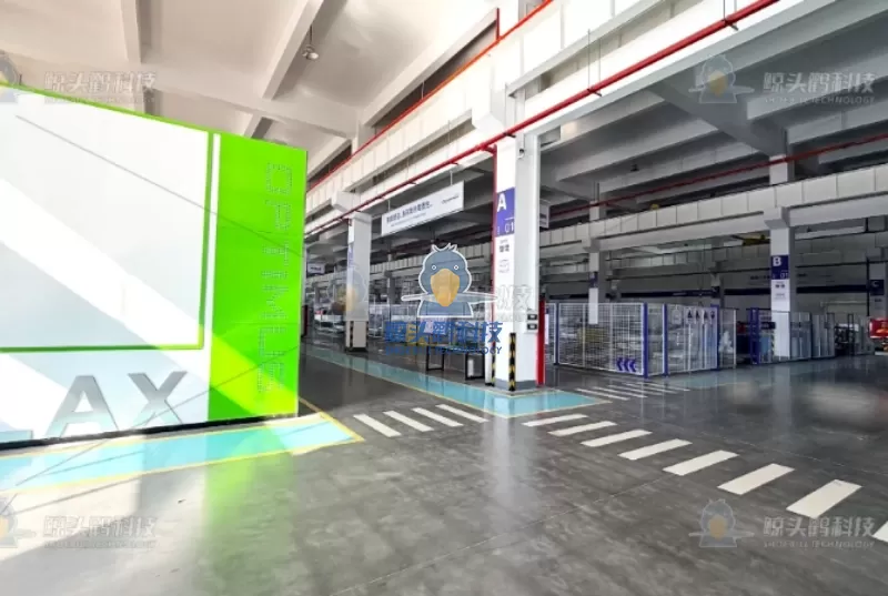 עיצוב מפעל רזה המשלב מסלולי מבקרים וזהות מותג